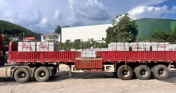 昌都 芝麻灰花岗岩地铺石出货日常