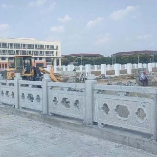 昌都 白麻花岗岩荔枝面河道栏杆