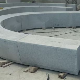 昌都 芝麻白花岗岩光面弧形坐凳