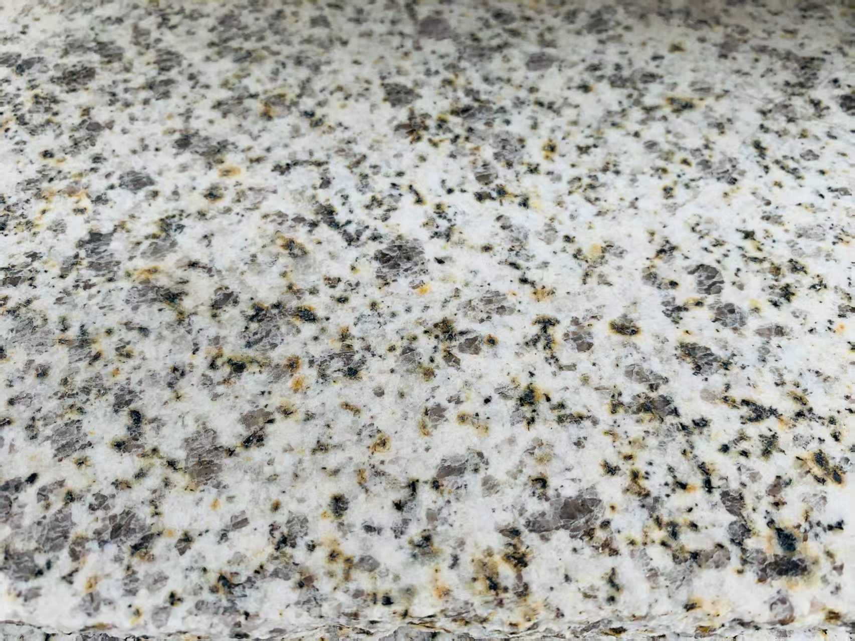 昌都 黄金麻花岗岩石材浅黄光面