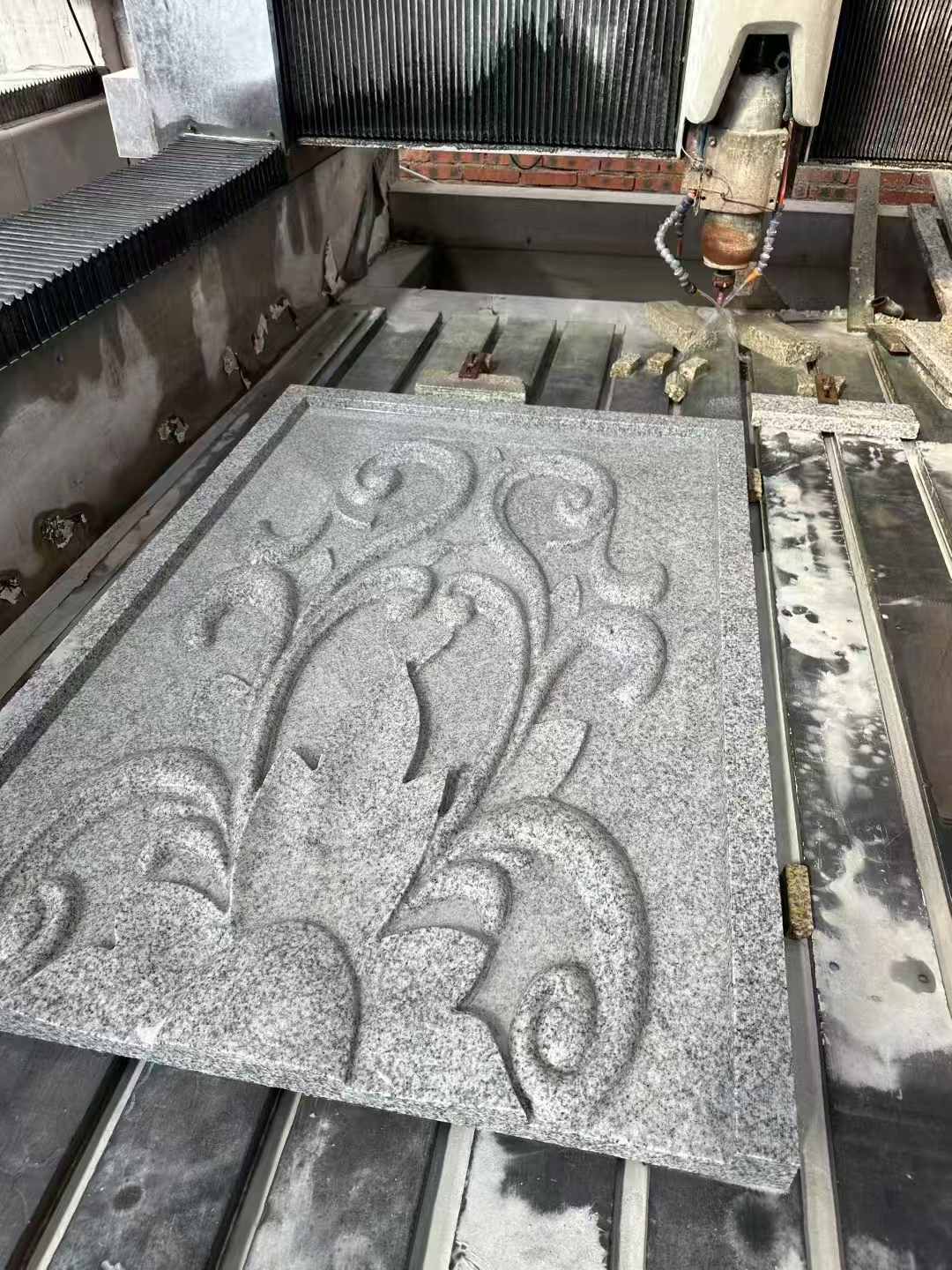 昌都 白麻别墅干挂雕花板