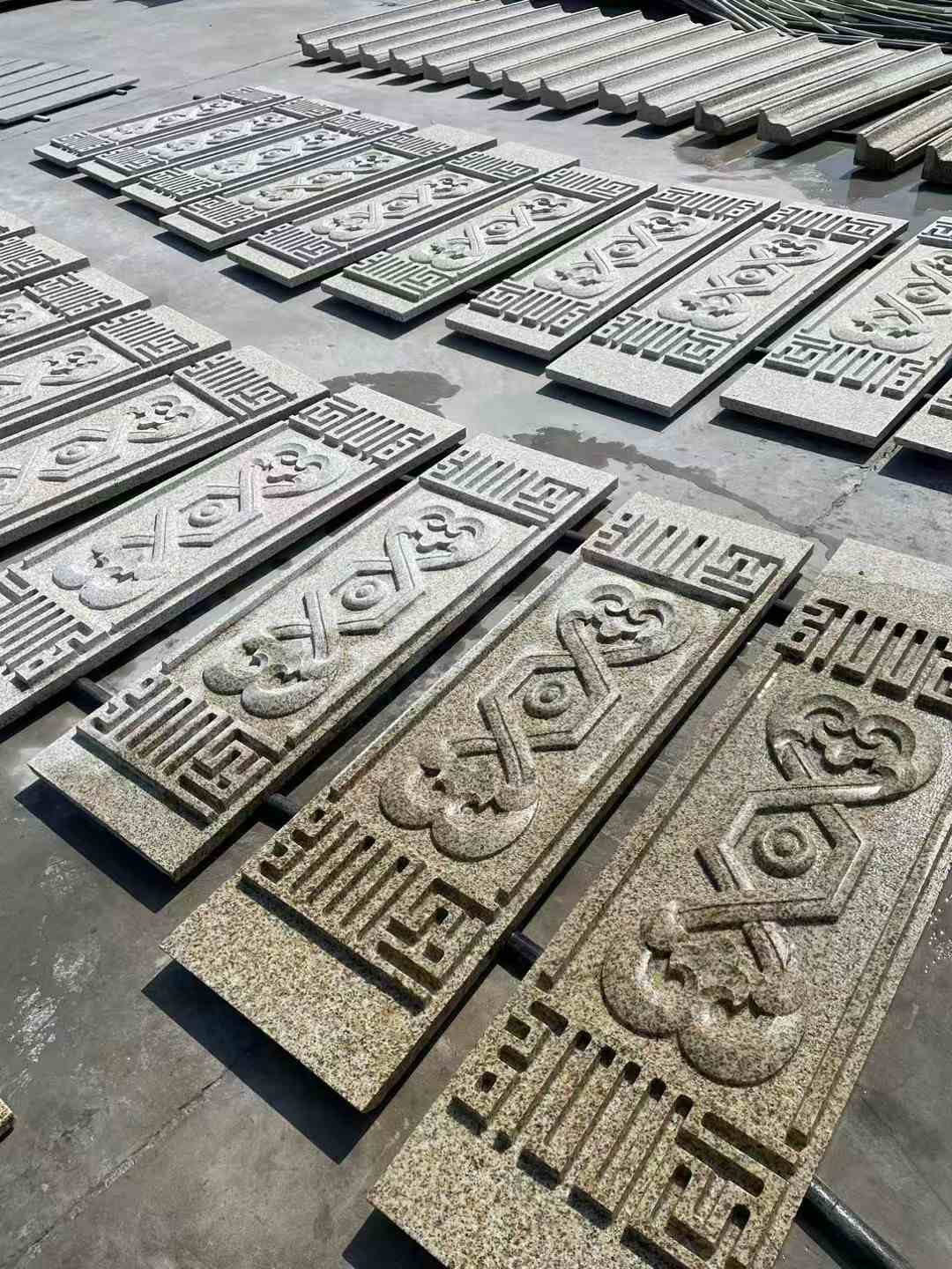 昌都 黄金麻花岗岩外墙雕刻板