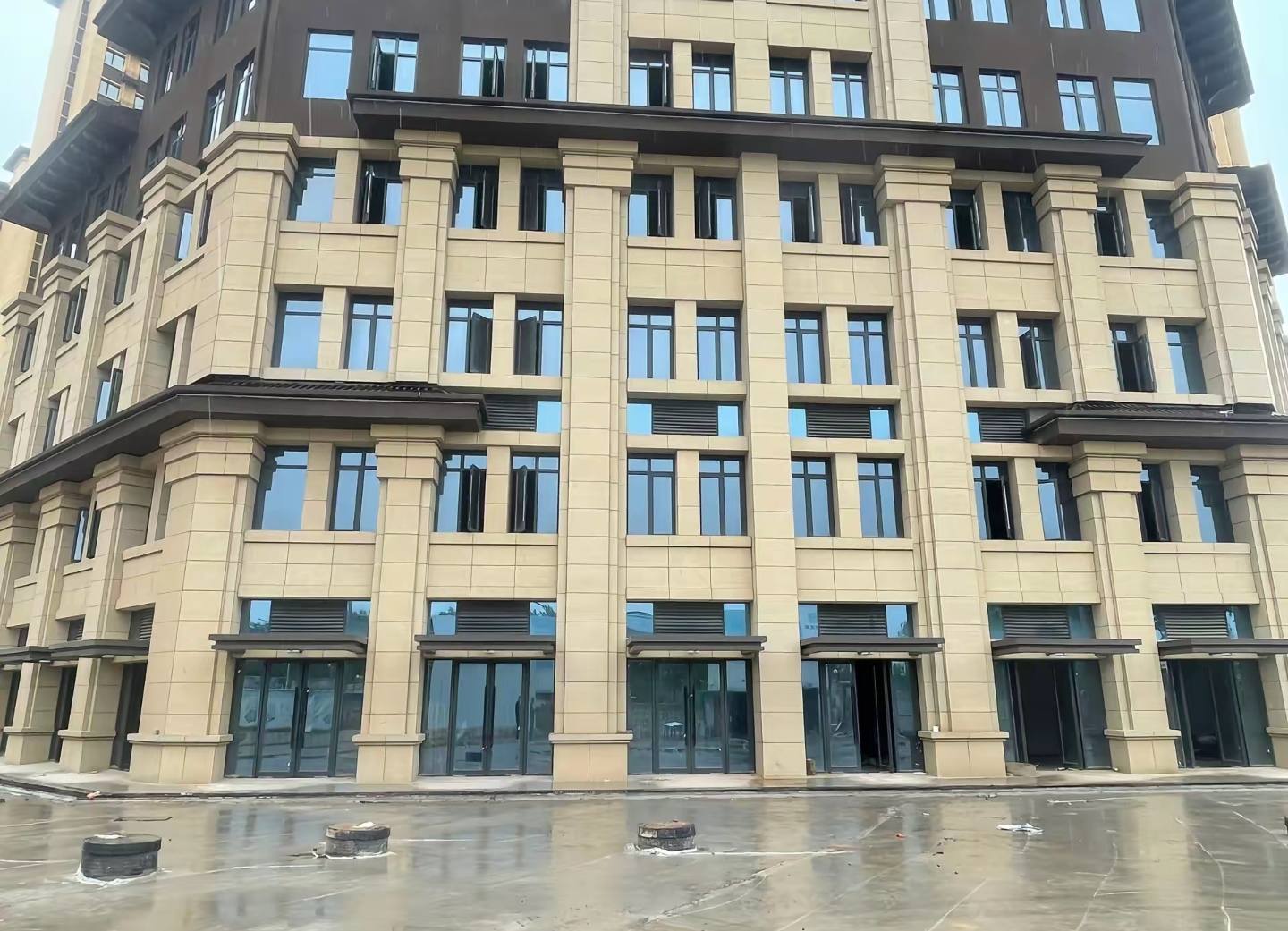 昌都 黄金麻花岗岩荔枝面小区外墙干挂