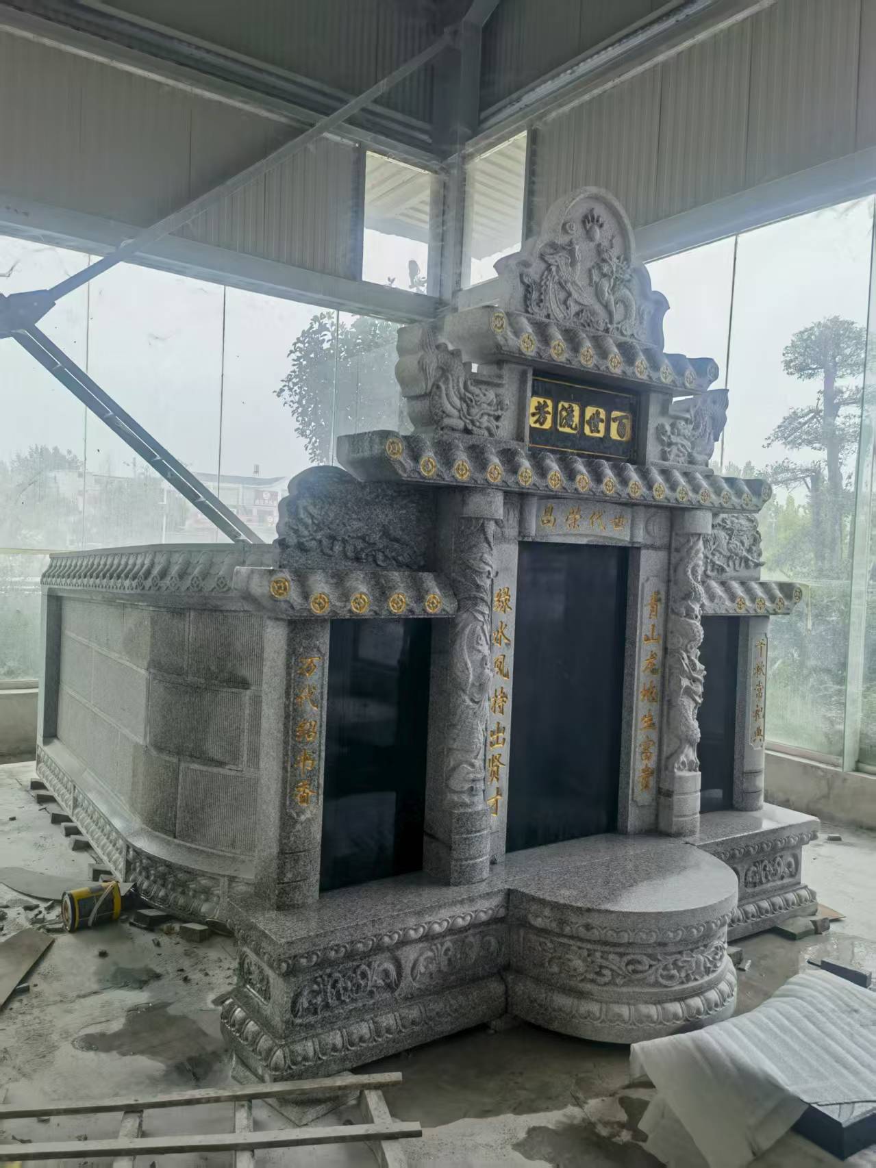 昌都 芝麻白墓碑效果展示图