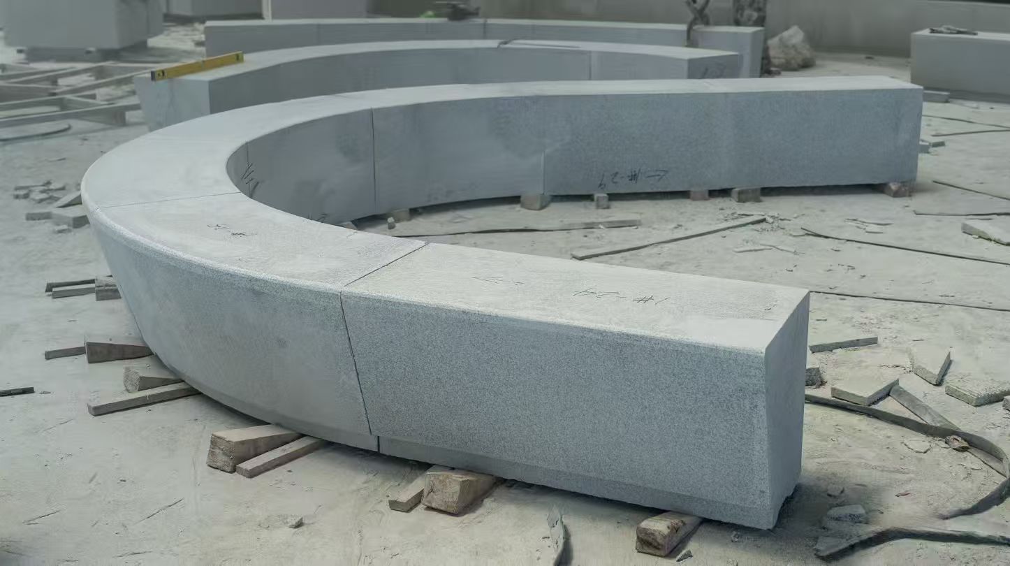 昌都 芝麻白花岗岩光面弧形坐凳