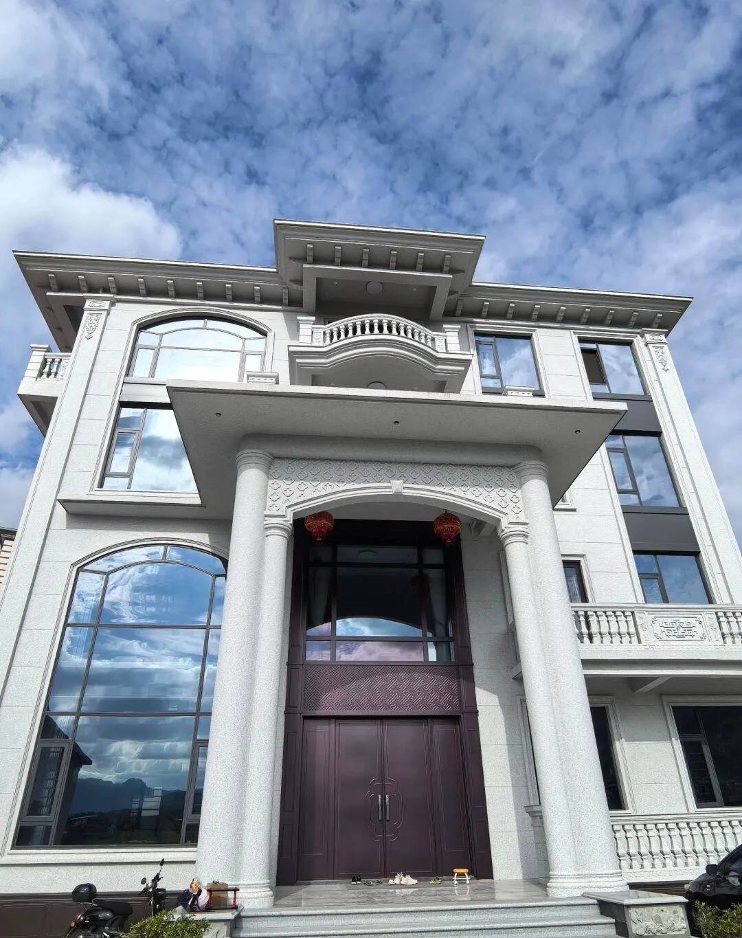 昌都白麻别墅外墙干挂石材效果示例