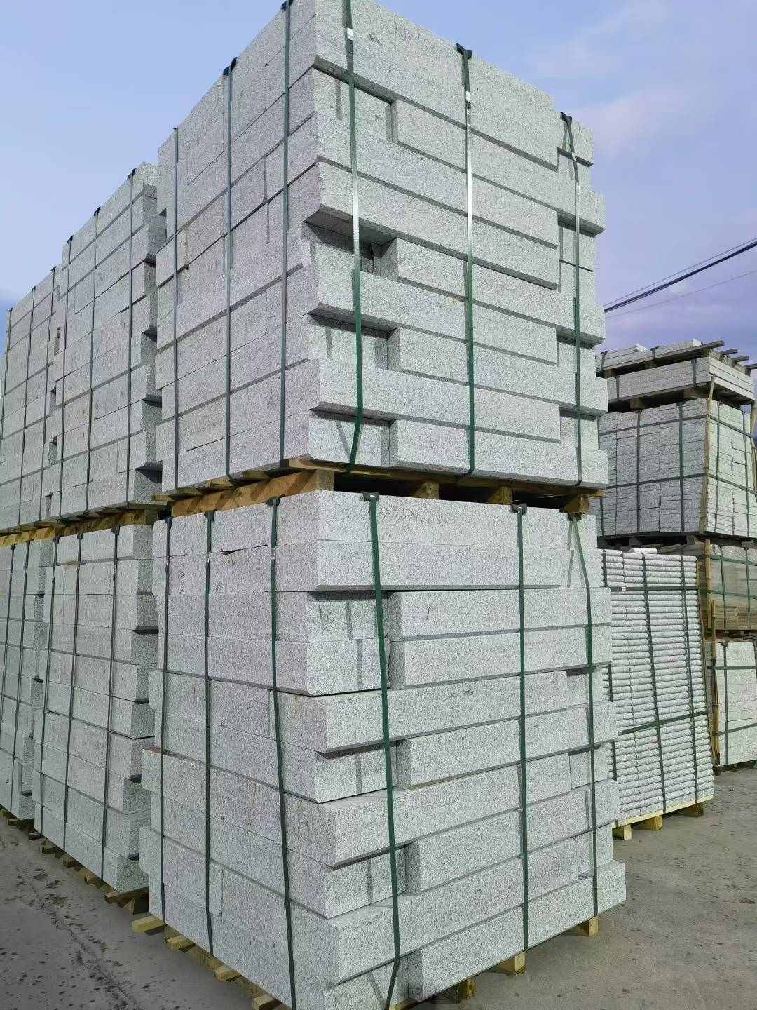 昌都 芝麻白花岗岩路沿石，路缘石，路肩石，道牙，立缘石，马路牙子，街沿石，侧石等