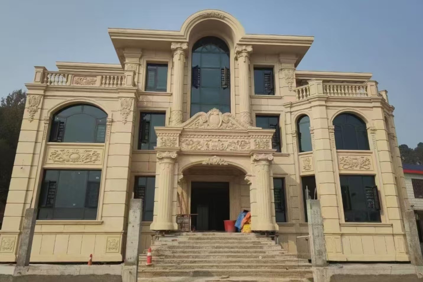 昌都 黄金麻花岗岩别墅外墙干挂