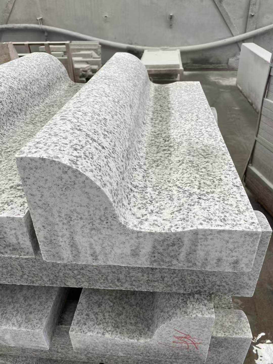 昌都 白麻花岗岩S型路沿石，路侧石，马路牙子等